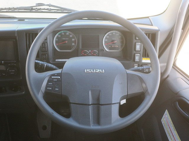 中古トラック いすゞ フォワード 中型アルミウィング