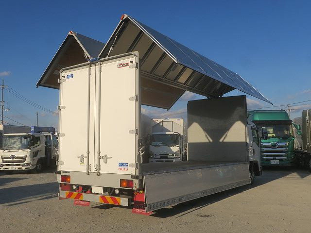 中古トラック いすゞ フォワード 中型アルミウィング