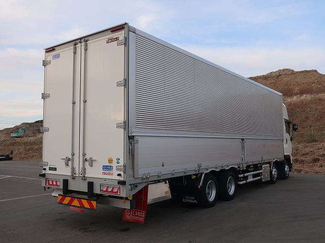 中古トラック いすゞアルミウィング ＃3