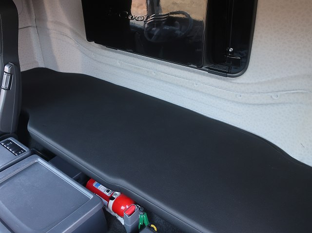 中古トラック いすゞ ギガ 大型アルミウィング