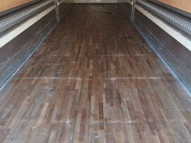 中古トラック いすゞアルミウィング ＃8