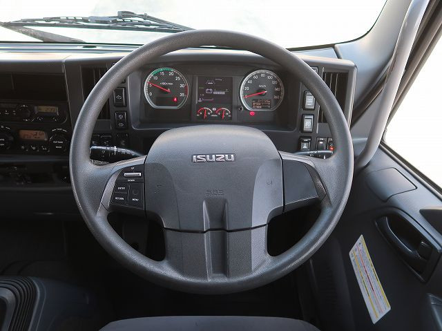 中古トラック いすゞアルミウィング ＃16