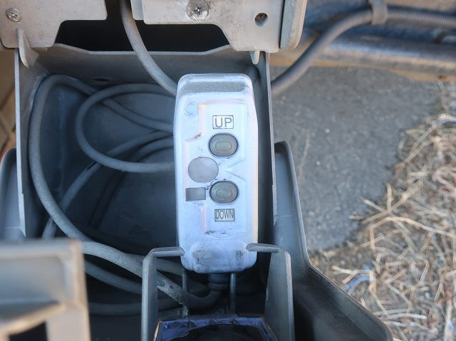 中古トラック いすゞ フォワード 中型アルミウィング