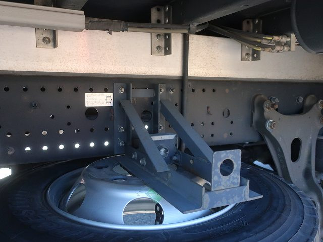 中古トラック いすゞ フォワード 中型アルミウィング