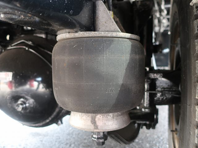 中古トラック いすゞ フォワード 中型アルミウィング