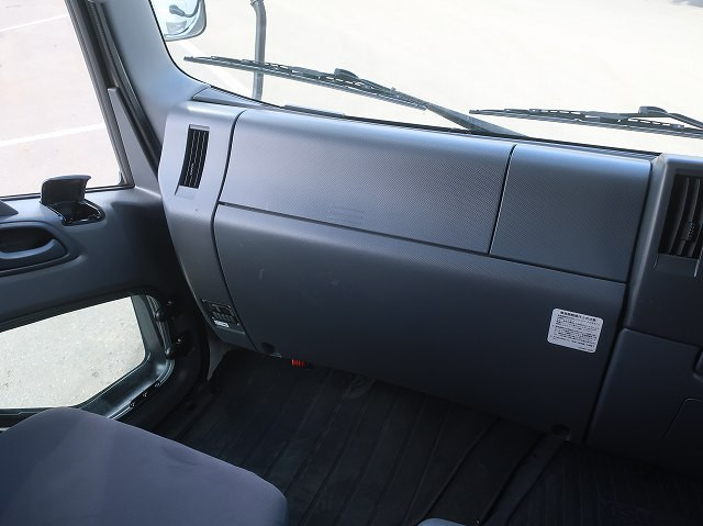 中古トラック いすゞ フォワード 中型アルミウィング