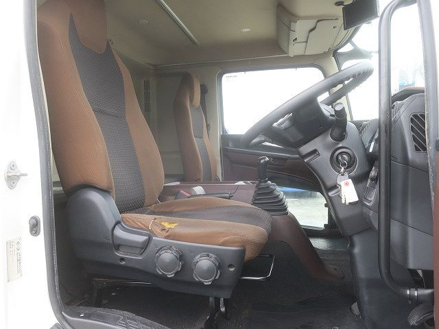 中古トラック 日野冷凍バン ＃12