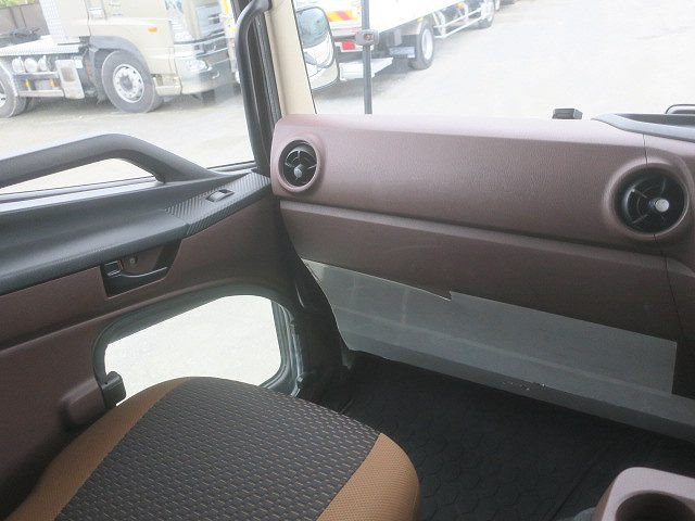 中古トラック 日野冷凍バン ＃13