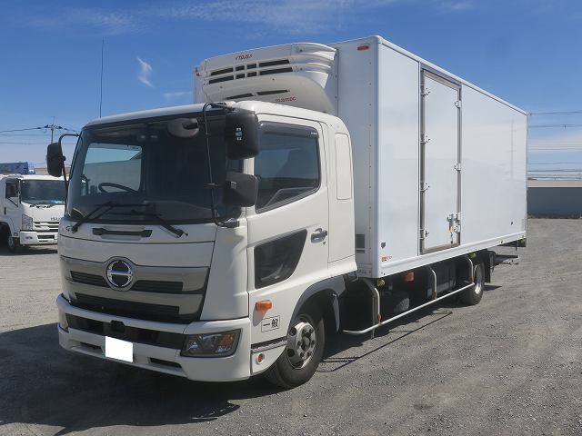 日野　冷凍バン