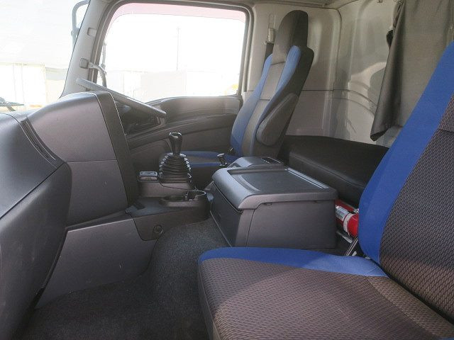 中古トラック いすゞ ギガ 大型アルミウィング