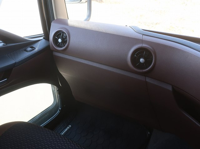 中古トラック 日野冷凍バン ＃16