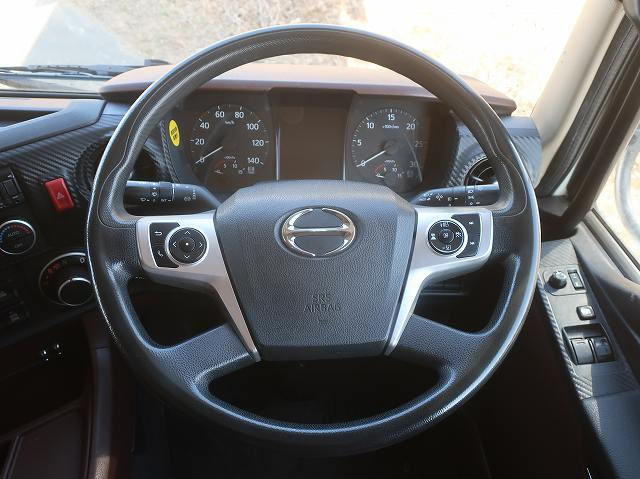 中古トラック 日野冷凍バン ＃18