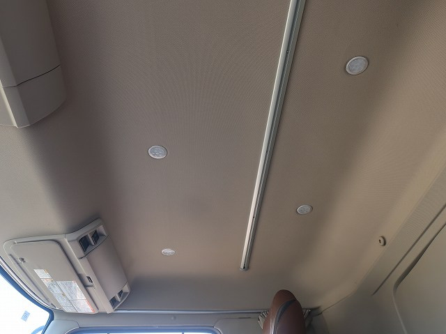 中古トラック 日野冷凍バン ＃24