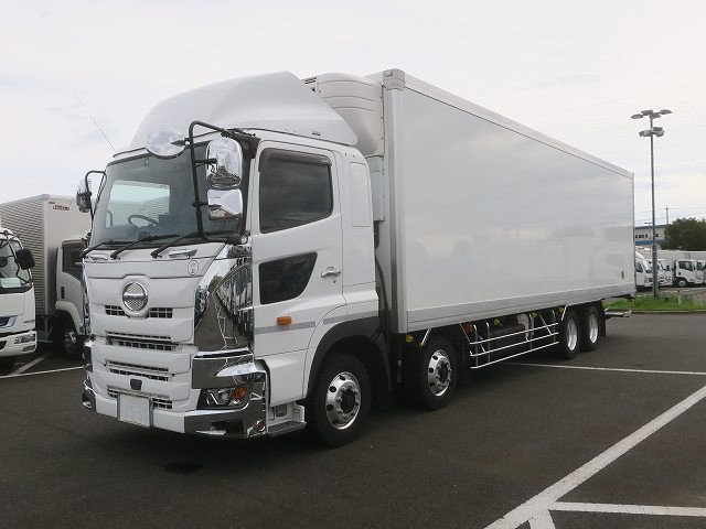 日野　冷凍バン