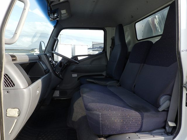 中古トラック 三菱ふそう キャンター 小型アルミバン