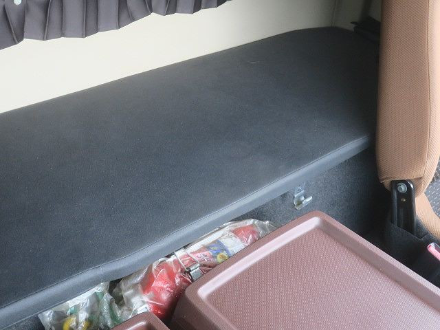 中古トラック 日野 レンジャー 中型冷凍バン