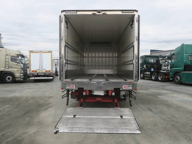 中古トラック 日野 レンジャー 中型冷凍バン