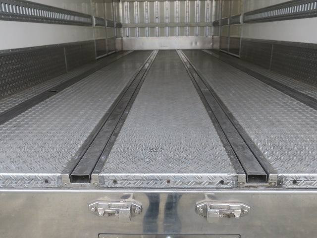 中古トラック 日野 レンジャー 中型冷凍バン