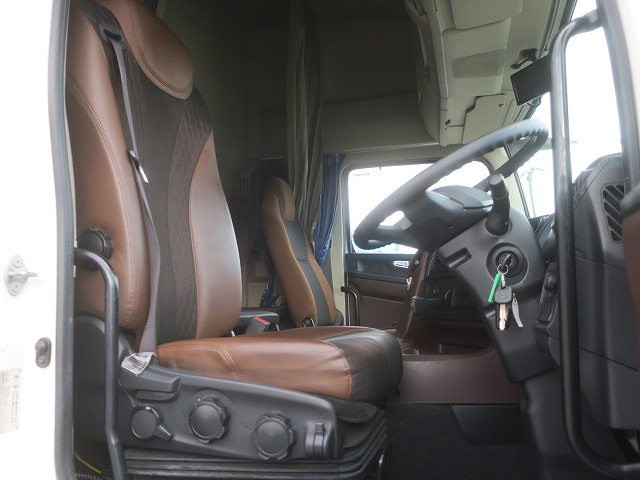 中古トラック 日野 プロフィア 大型アルミウィング