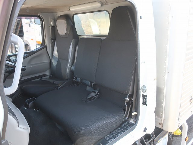 中古トラック 三菱ふそう キャンター 2tアルミバン