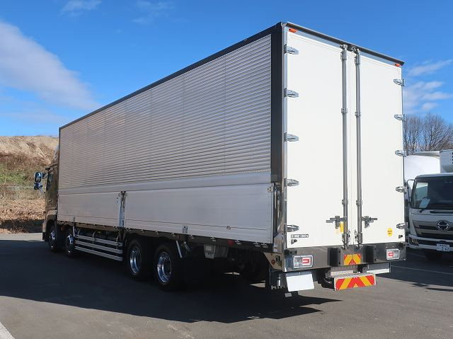 中古トラック 日野 プロフィア 大型アルミウィング