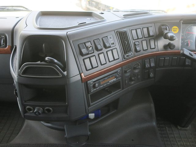 中古トラック ボルボトラクタヘッド ＃15