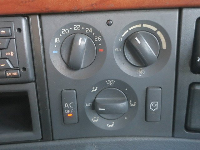 中古トラック ボルボトラクタヘッド ＃19