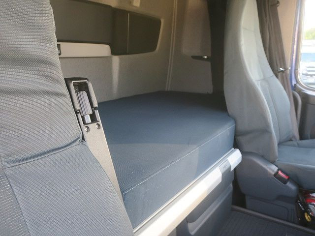 中古トラック ボルボトラクタヘッド ＃23