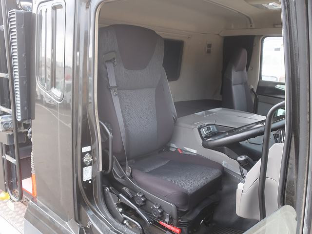 中古トラック 三菱ふそう スーパーグレート 大型ダンプ