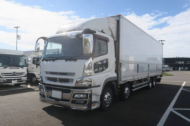 三菱ふそう　冷凍ウィング