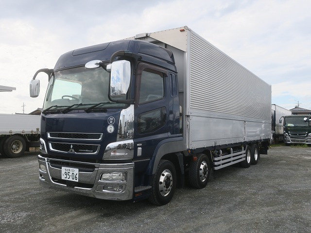 三菱ふそう　アルミウィング／幌ウィング