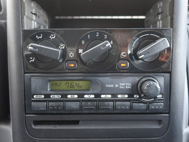 中古トラック 三菱ふそう キャンター 2tアルミバン