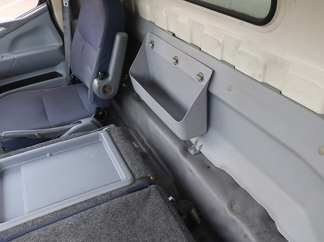 中古トラック 三菱ふそう キャンター 2tアルミバン