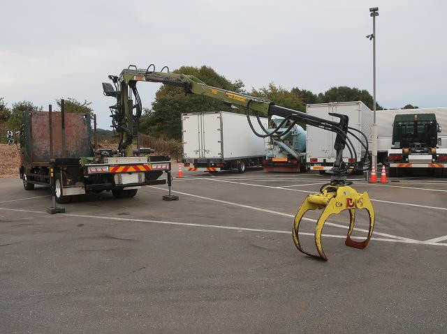 中古トラック 日野 レンジャー ヒアブクレーン付平ボディ