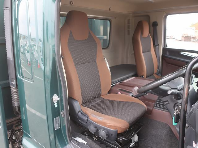 中古トラック 日野ヒアブクレーン付平ボディ ＃15