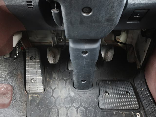 中古トラック 日野ヒアブクレーン付平ボディ #22