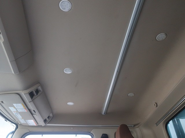 中古トラック 日野 レンジャー ヒアブクレーン付平ボディ