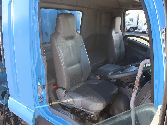 中古トラック いすゞパッカー車(塵芥車) #11