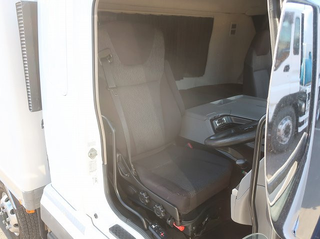 中古トラック 三菱ふそう冷凍バン ＃13