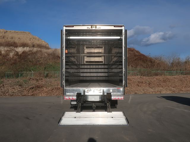 中古トラック 三菱ふそう冷凍バン ＃5