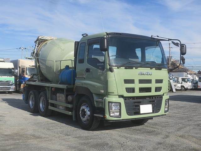 中古トラック いすゞコンクリートミキサー車 ＃2