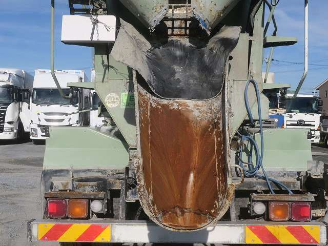 中古トラック いすゞコンクリートミキサー車 #6