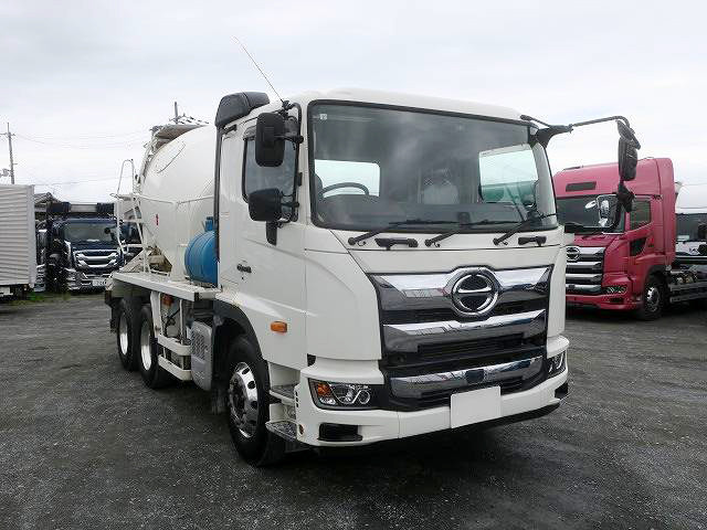 中古トラック 日野コンクリートミキサー車 ＃2