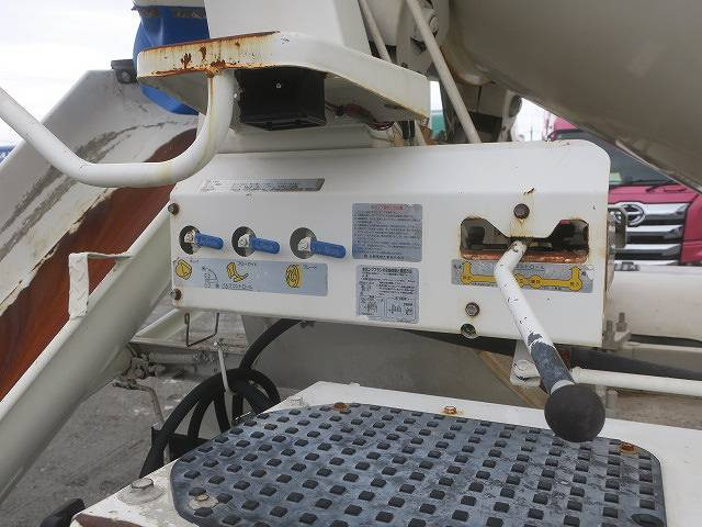 中古トラック 日野コンクリートミキサー車 ＃8