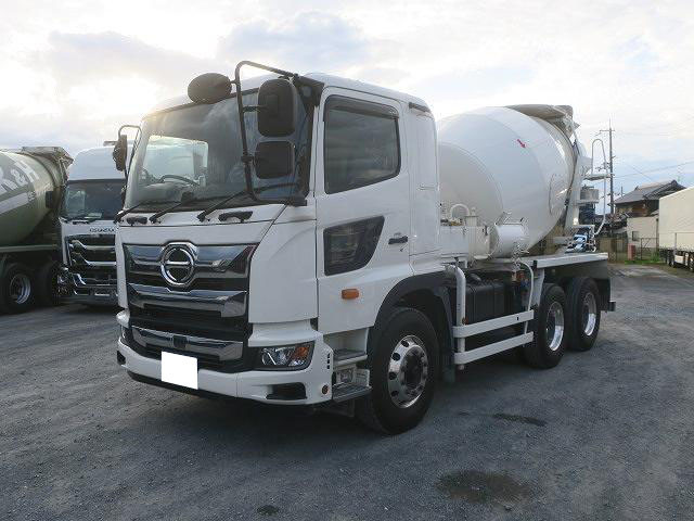 日野　ミキサー車