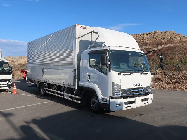 中古トラック いすゞアルミウィング ＃2
