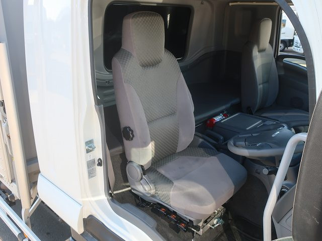 中古トラック いすゞアルミウィング ＃12