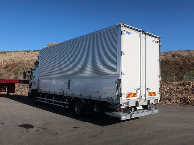 中古トラック いすゞアルミウィング ＃4