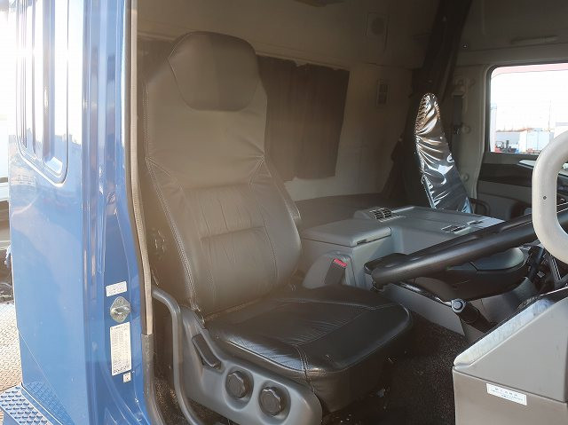 中古トラック 三菱ふそう スーパーグレード トラクタヘッド