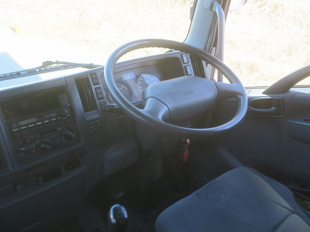 中古トラック いすゞ フォワード 中型アルミウィング